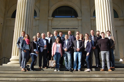 Jungunternehmer Treppengruppenfoto